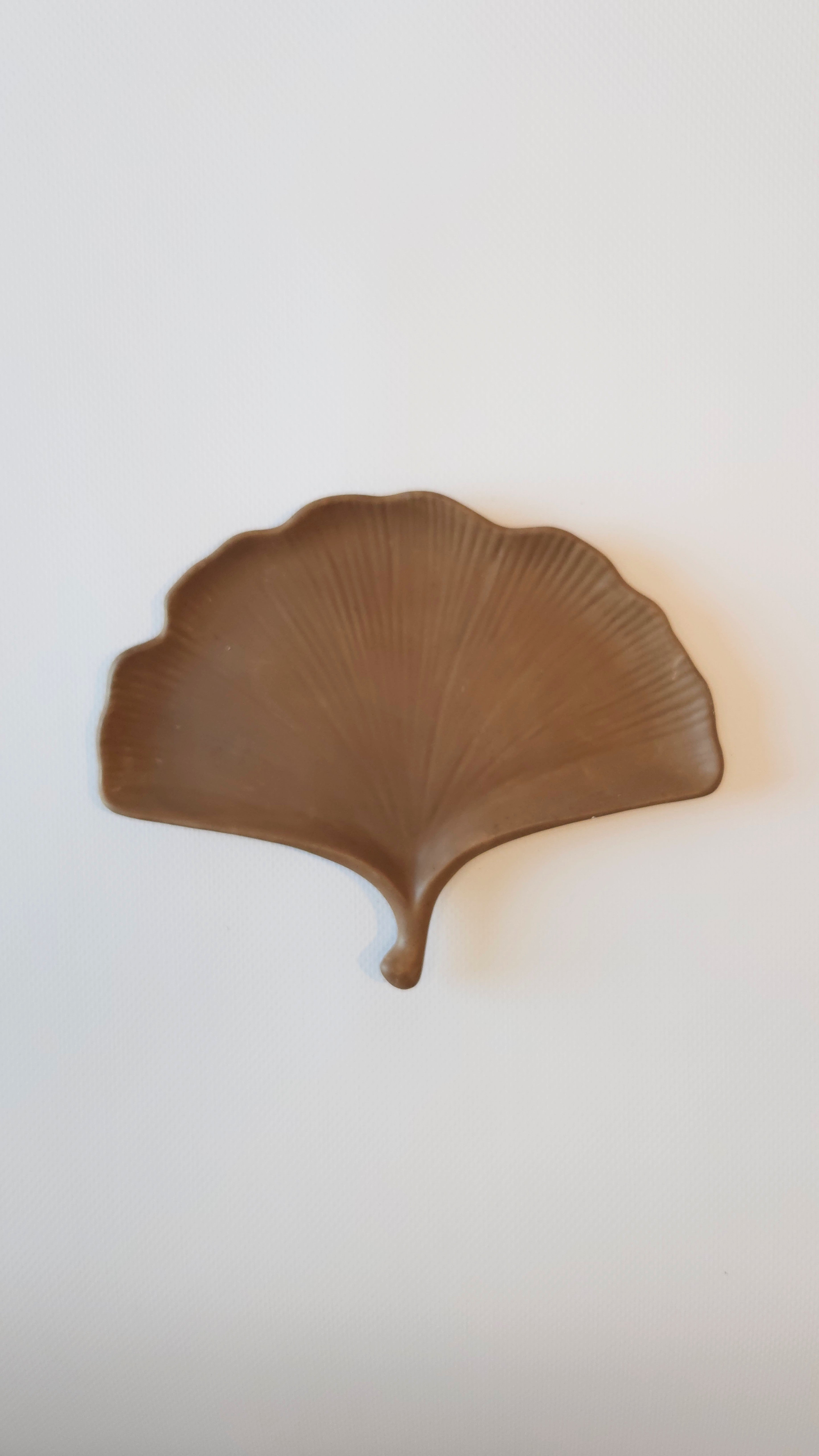 Podstawka gipsowa "Ginkgo" - rękodzieło inspirowane naturą